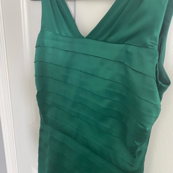 Esprit | Emerald satin body con dress | Knee length | Size 2 - Picture 4 of 8